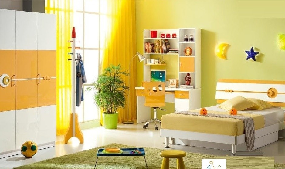 Phòng ngủ bé trai sơn màu vàng